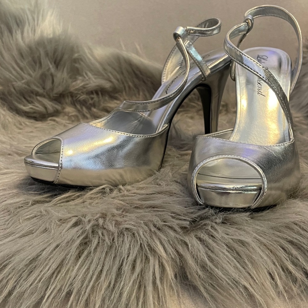 Silver slingbacks - Picture 12 of 13